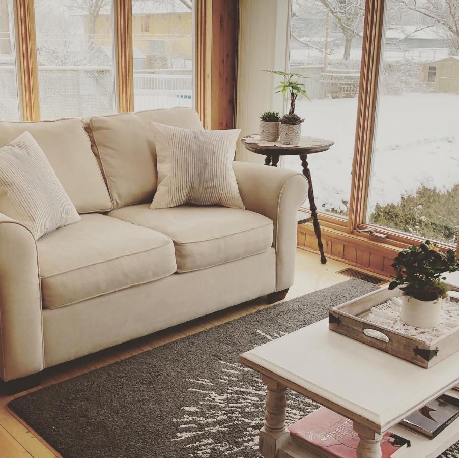 Sunroom On Maple 皮克顿 外观 照片